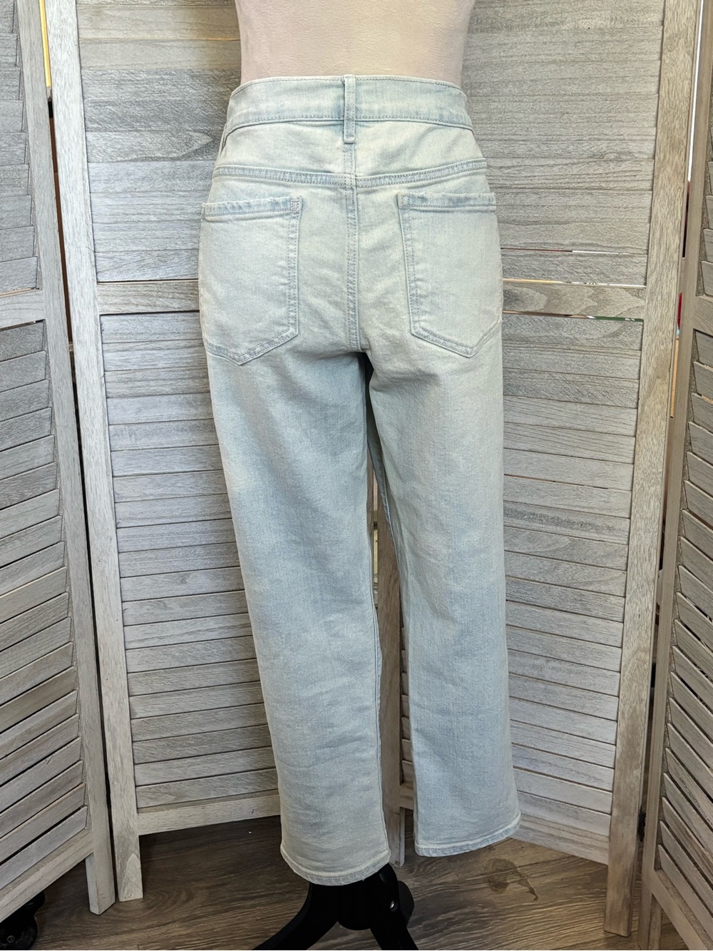 Old Navy SHIPWRECK Lightwash Boyfriend Skinny Jeans SZ 12 Regular